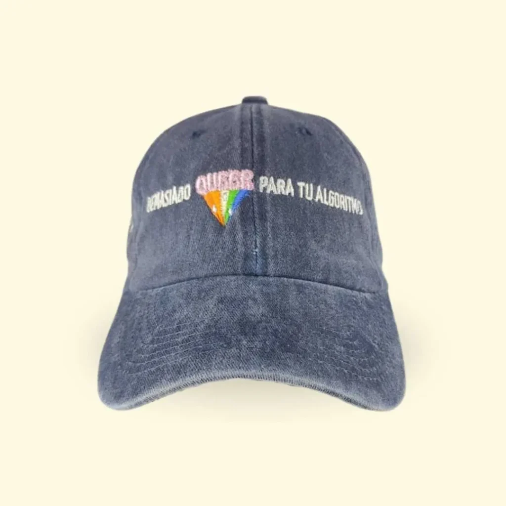 Gorra queer gris deslavado