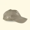 Gorra algodón verde con frase bordada Gorra algodón con frase bordada