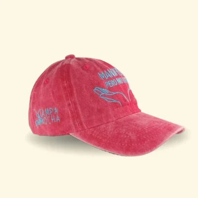 Gorra roja frase bordada Gorra roja bordada