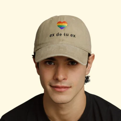 gorra queer beige
